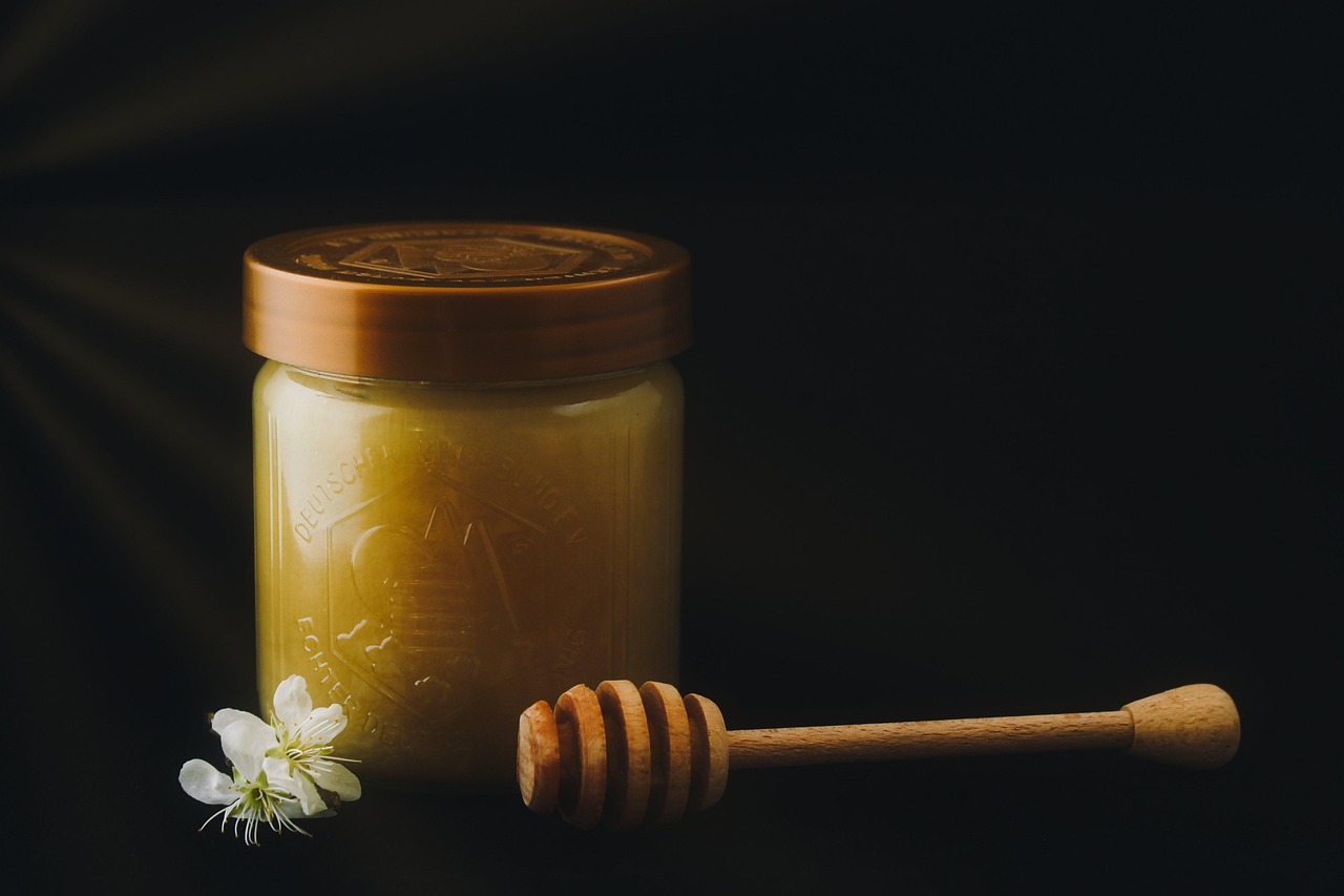 Honeysuckle-Infused Honey: A Pantry Project Worth the Wait